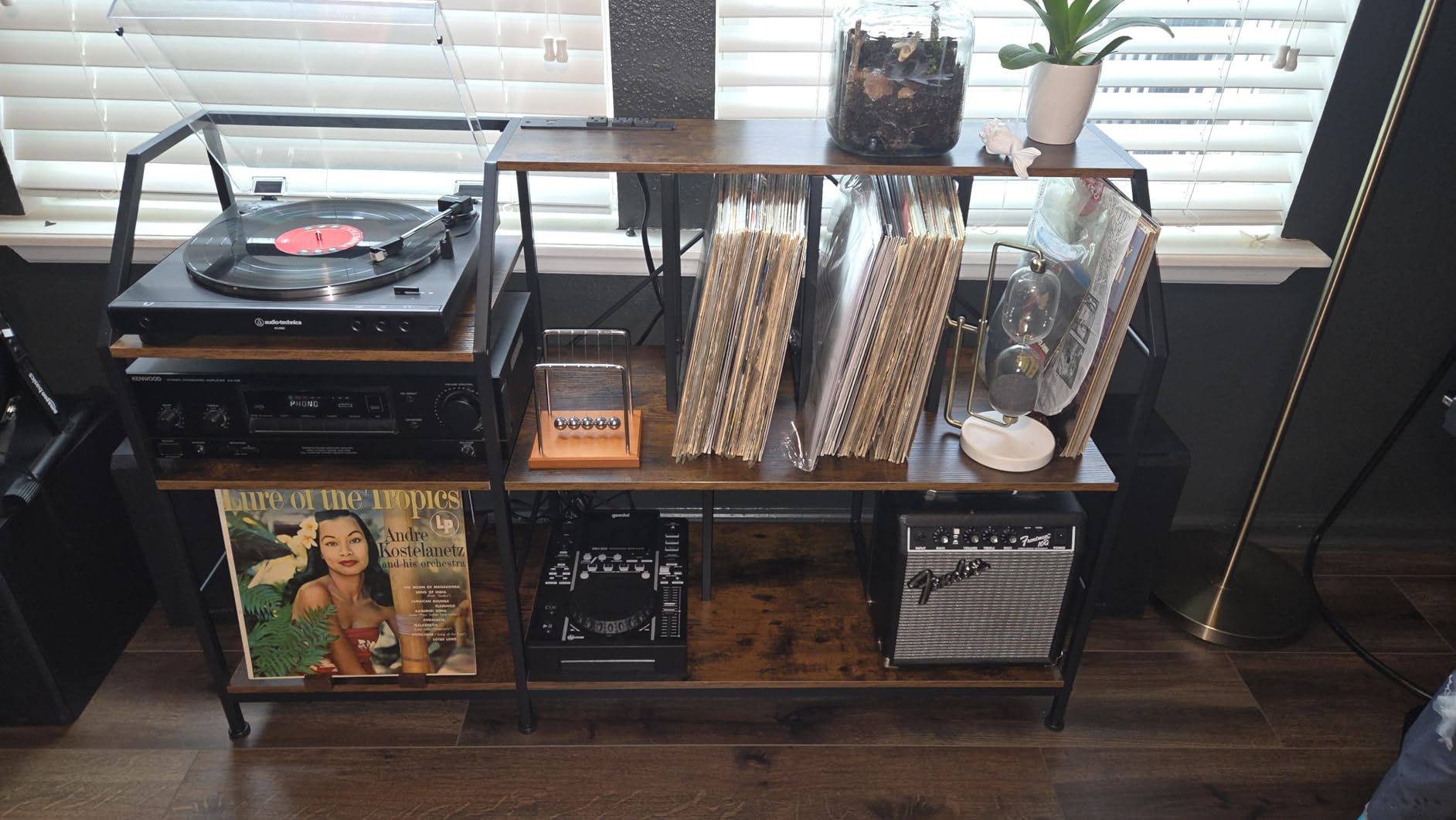 Faesun Large Record Player Stand with Vinyl Record Storage & Power Outlets, 500+ Albums Storage Cabinet, Sturdy 3-Tier Turntable Stand with Speaker Shelf, Easy Assembly,Vintage Brown customer photo 2