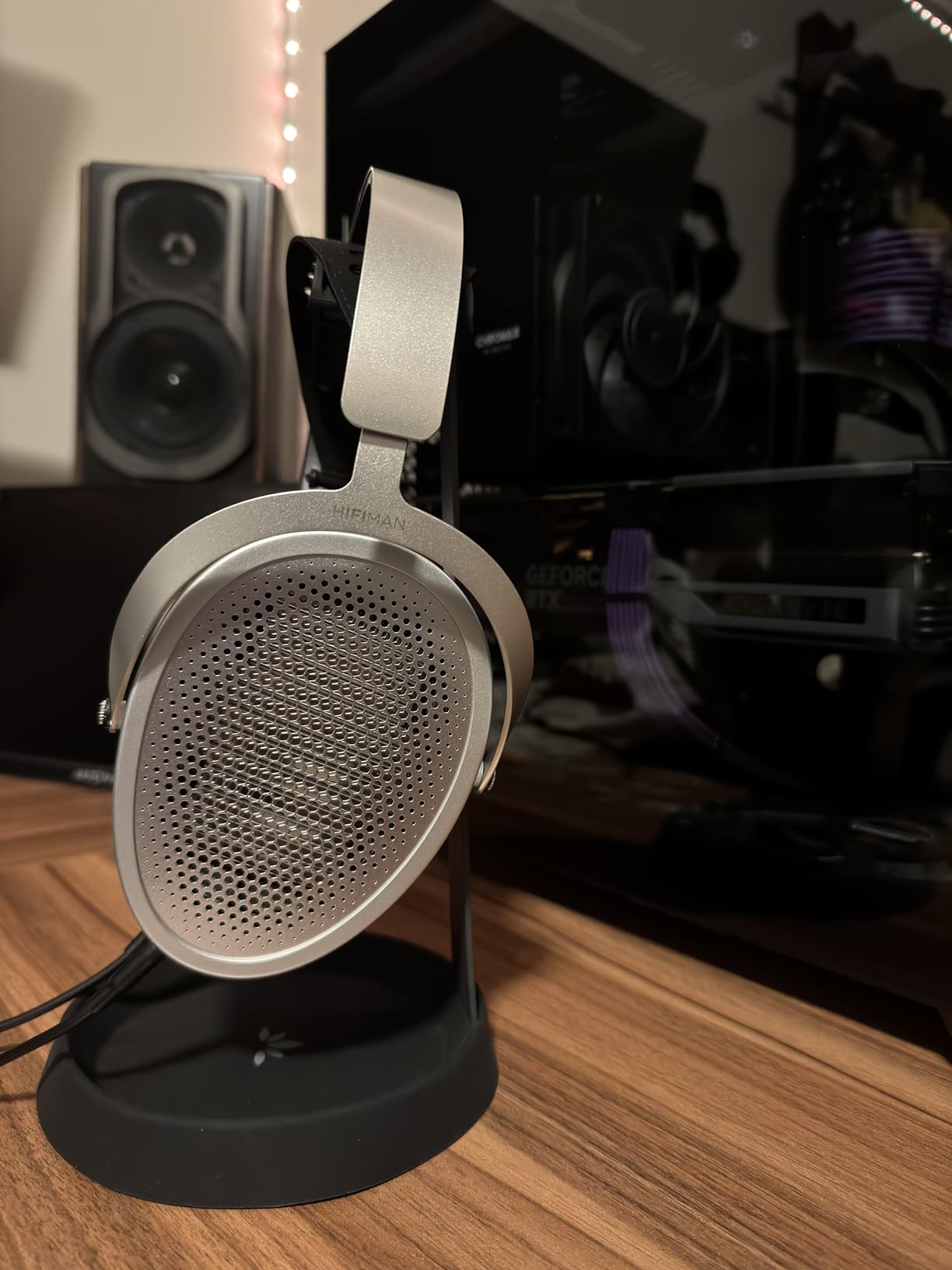 HIFIMAN Edition XV Open-Back Over-Ear Full-Size Hi-Fi Headphones with Enhanced Magnet customer photo 2
