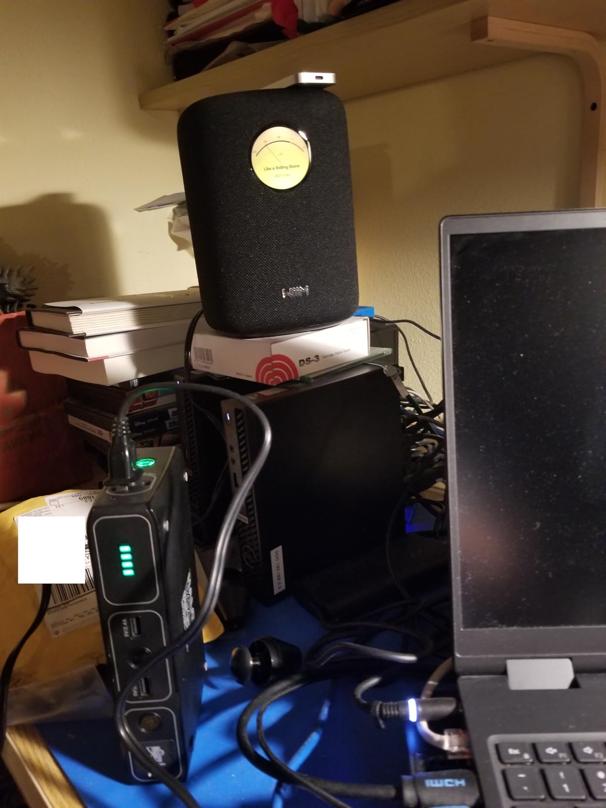 WiiM Sound Smart Speaker with Hi-Res Audio, WiFi and Touchscreen, White customer photo 2