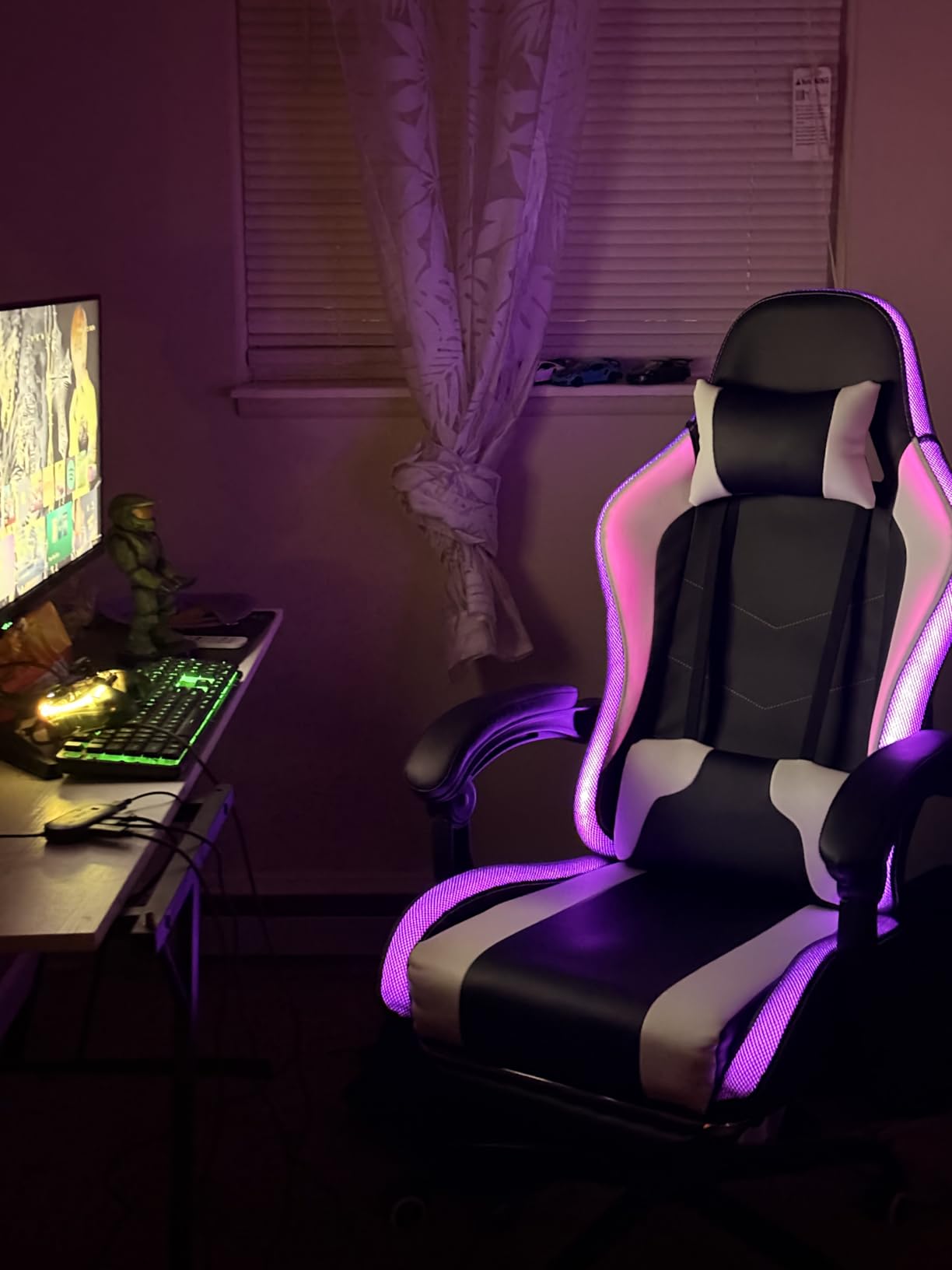Homall Gaming Chair, Video Game Chair with Footrest and Massage Lumbar Support, Ergonomic Computer Chair Height Adjustable with Swivel Seat and Headrest (RGB Lvory) customer photo 1