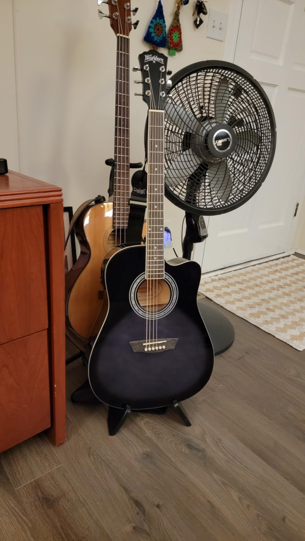 Washburn WA90CE Acoustic-Electric Guitar Kit Tobacco Burst customer photo 2