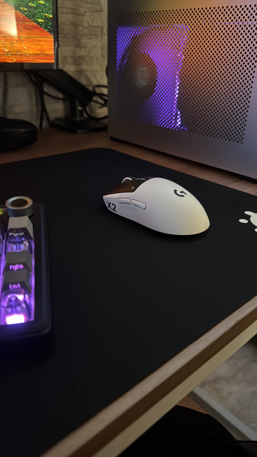 Logitech G PRO X2 SUPERSTRIKE Wireless Gaming Mouse - Black/White customer photo 1