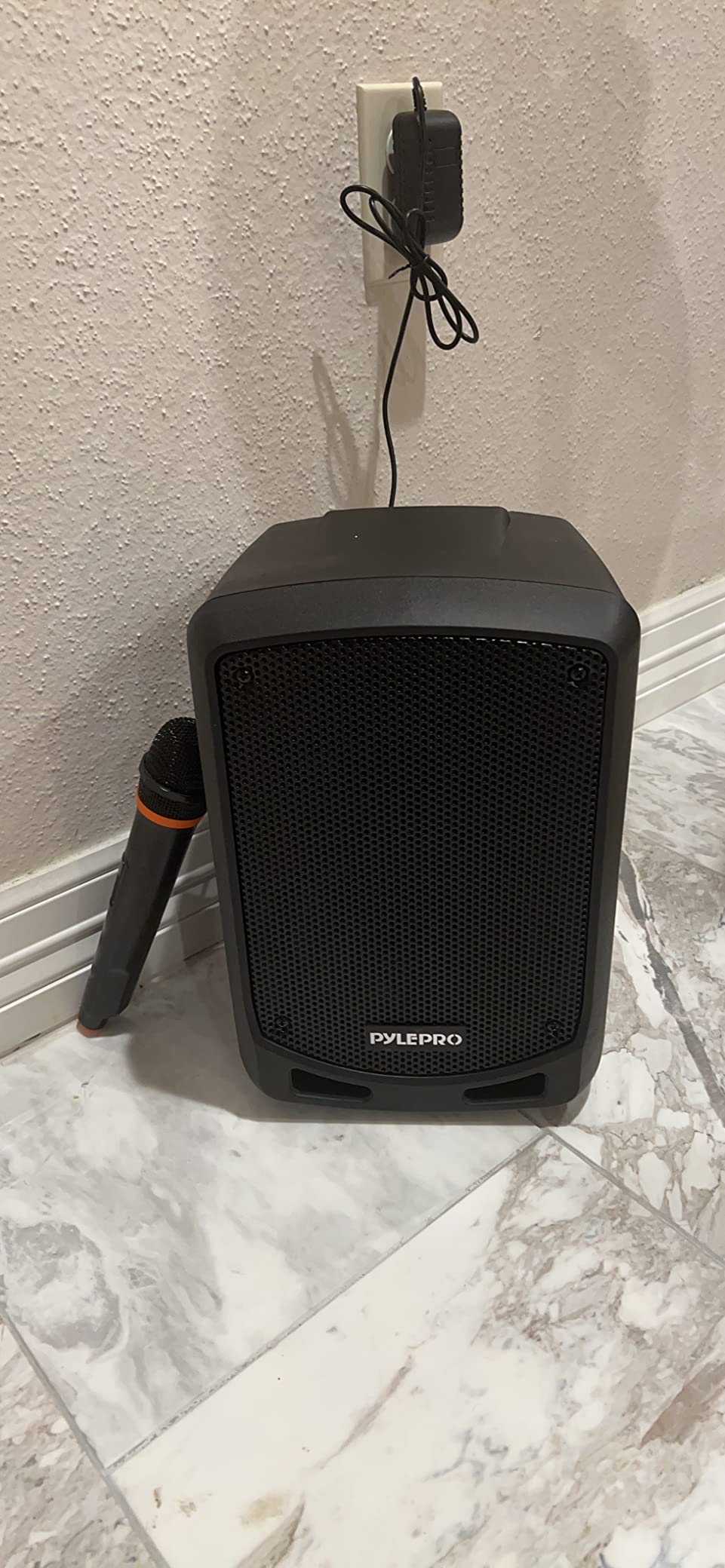Pyle Portable 800W Karaoke PA System with Wireless Microphone, Bluetooth Streaming, Rechargeable Battery, USB/SD Recording & Powerful Sound – Compact Karaoke Speaker and PA Speaker for Home and Events customer photo 2