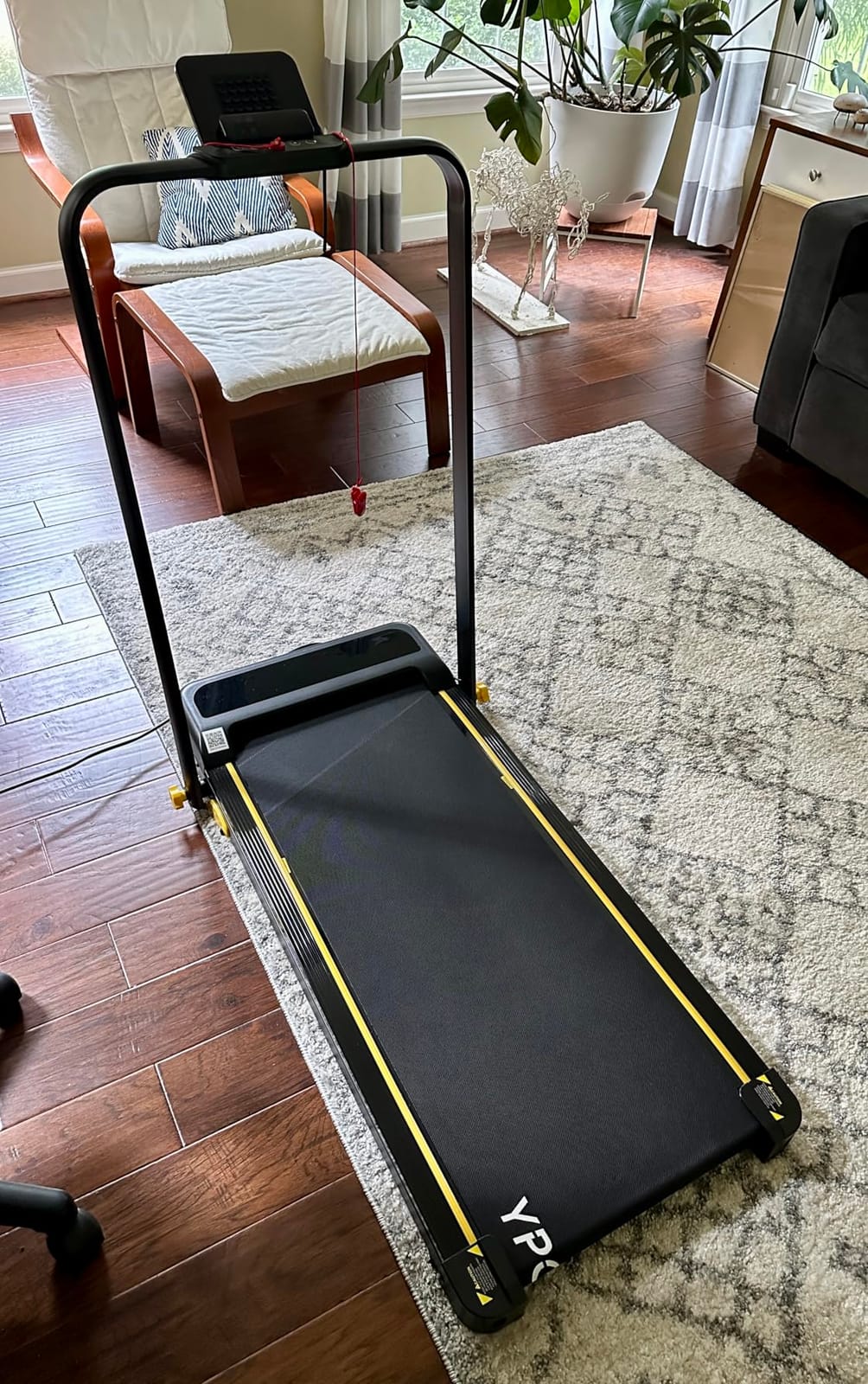 YPOO 16% Walking Pad Incline, Treadmills for Home, Handle Bar, Foldable customer photo 2