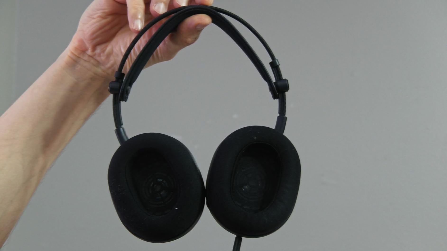 Sony INZONE H6 Air Wired Open-Back Gaming Headset with Mic, Black customer photo 1