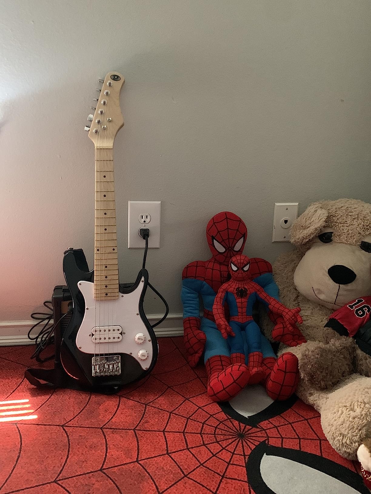 Pyle Kids Electric Guitar Starter Kit with Amplifier, 30” 6-String Mini Instrument with 10 Watt Amplifier and Complete Accessories for Travel Guitar, Practice or Performance, Beginner to Advanced customer photo 2