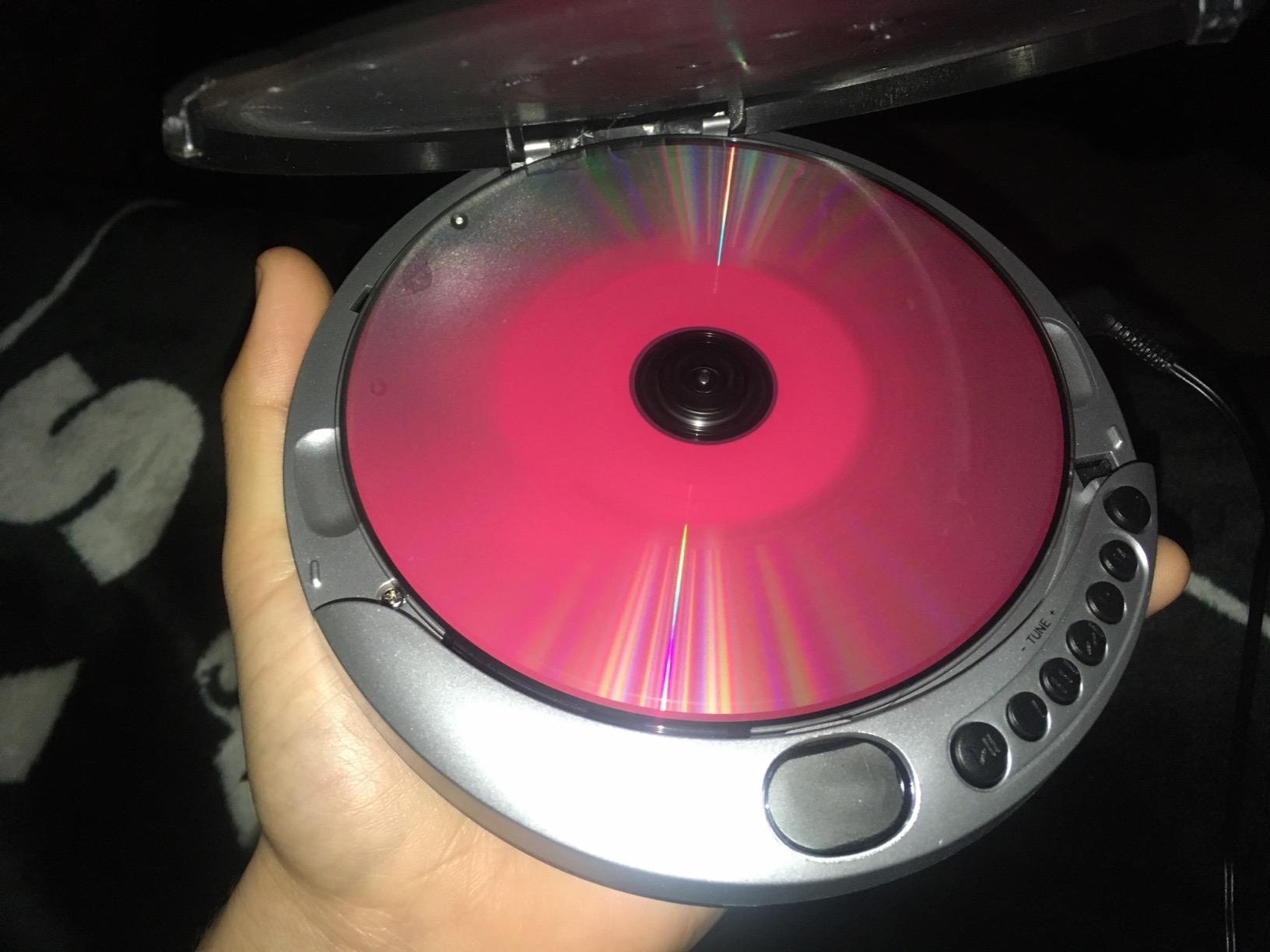 Jensen® CD-60RT Retro Personal Portable CD Player Transparent Clear, FM Radio, 60 - Second Anti Skip, Bass Boost, Earbuds Included customer photo 2