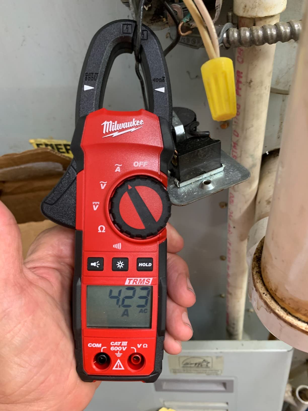 Milwaukee 2235-20 400 Amp Clamp Meter customer photo 2