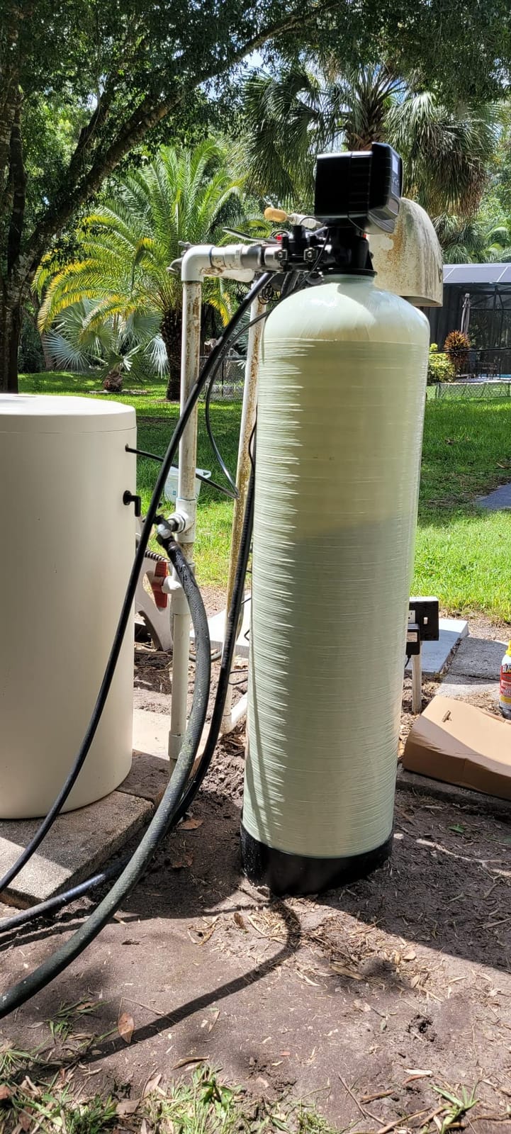 AFWFilters Iron Pro 2 Combination Water Softener Iron Filter Fleck 5600SXT Digital Metered Valve 64,000 Grain - High Flow for Whole House Use - Removes Hardness, Iron, Manganese, Sediment, Rust customer photo 1