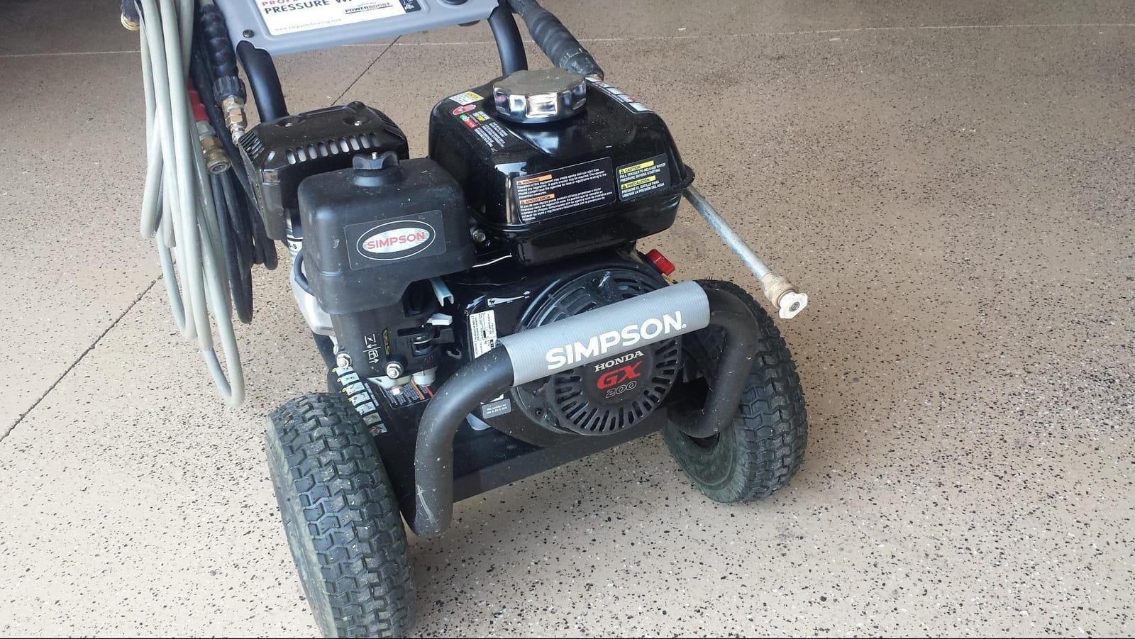 SIMPSON Cleaning PS3228 PowerShot 3300 PSI Gas Pressure Washer, 2.5 GPM, Honda GX200 Engine, Includes Spray Gun and Extension Wand, 5 QC Nozzle Tips, 5/16-inch x 25-foot MorFlex Hose, 49-State customer photo 2