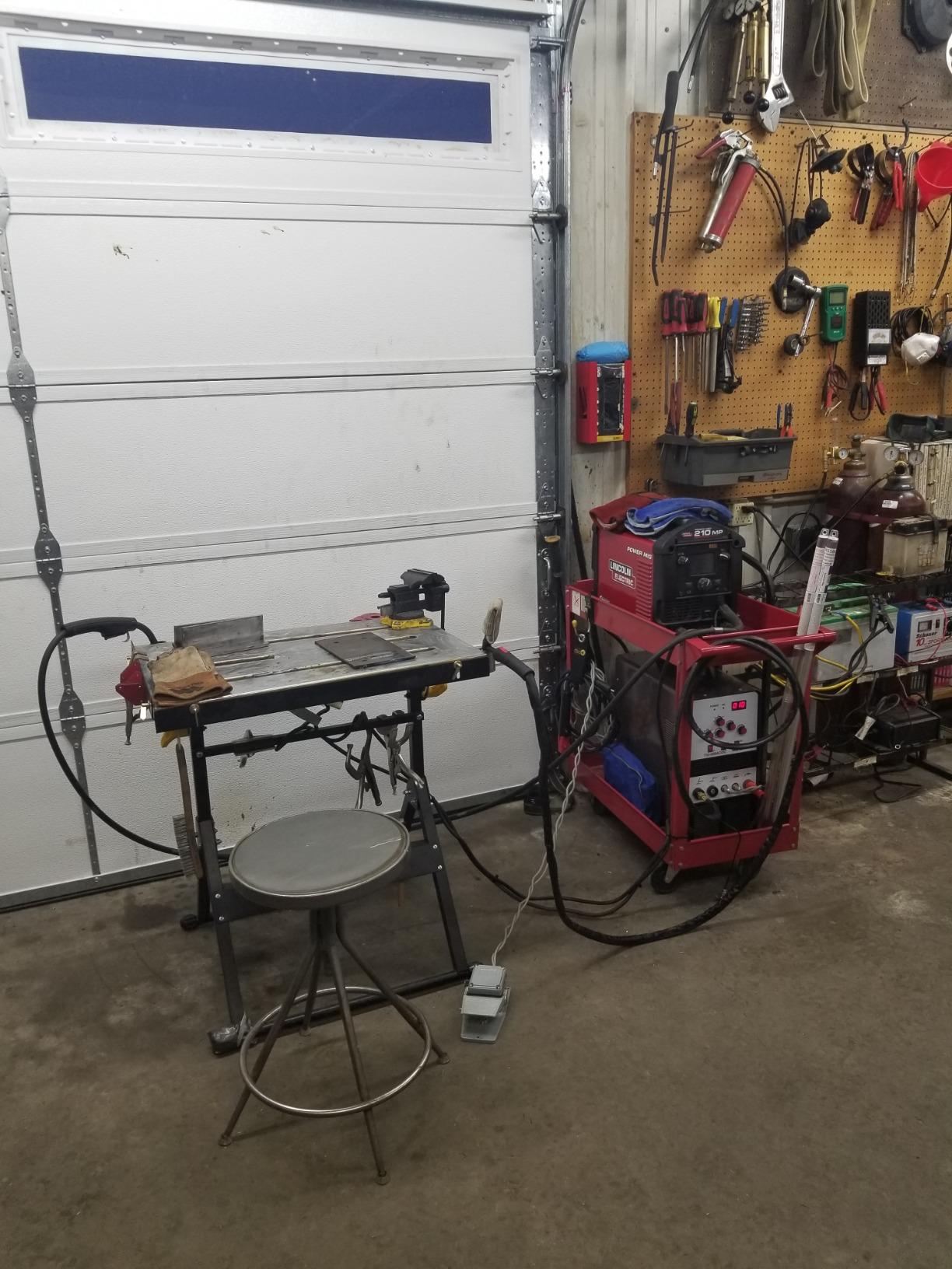 LOTOS TIG200ACDC 200A AC/DC Aluminum Tig Welder with DC Stick/Arc Welder, Square Wave Inverter with Foot Pedal and Argon Regulator 110/220V Dual Voltage Brown customer photo 2