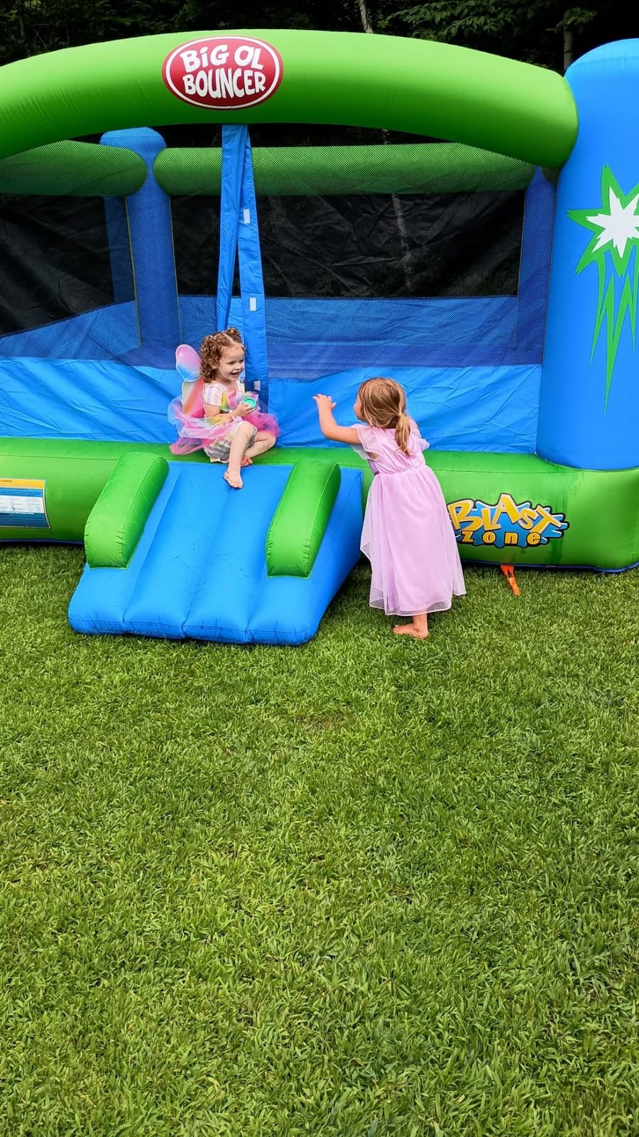 Blast Zone Big Ol Bouncer Inflatable Bounce House w/Blower - Huge - Premium Quality - 6 Players customer photo 1