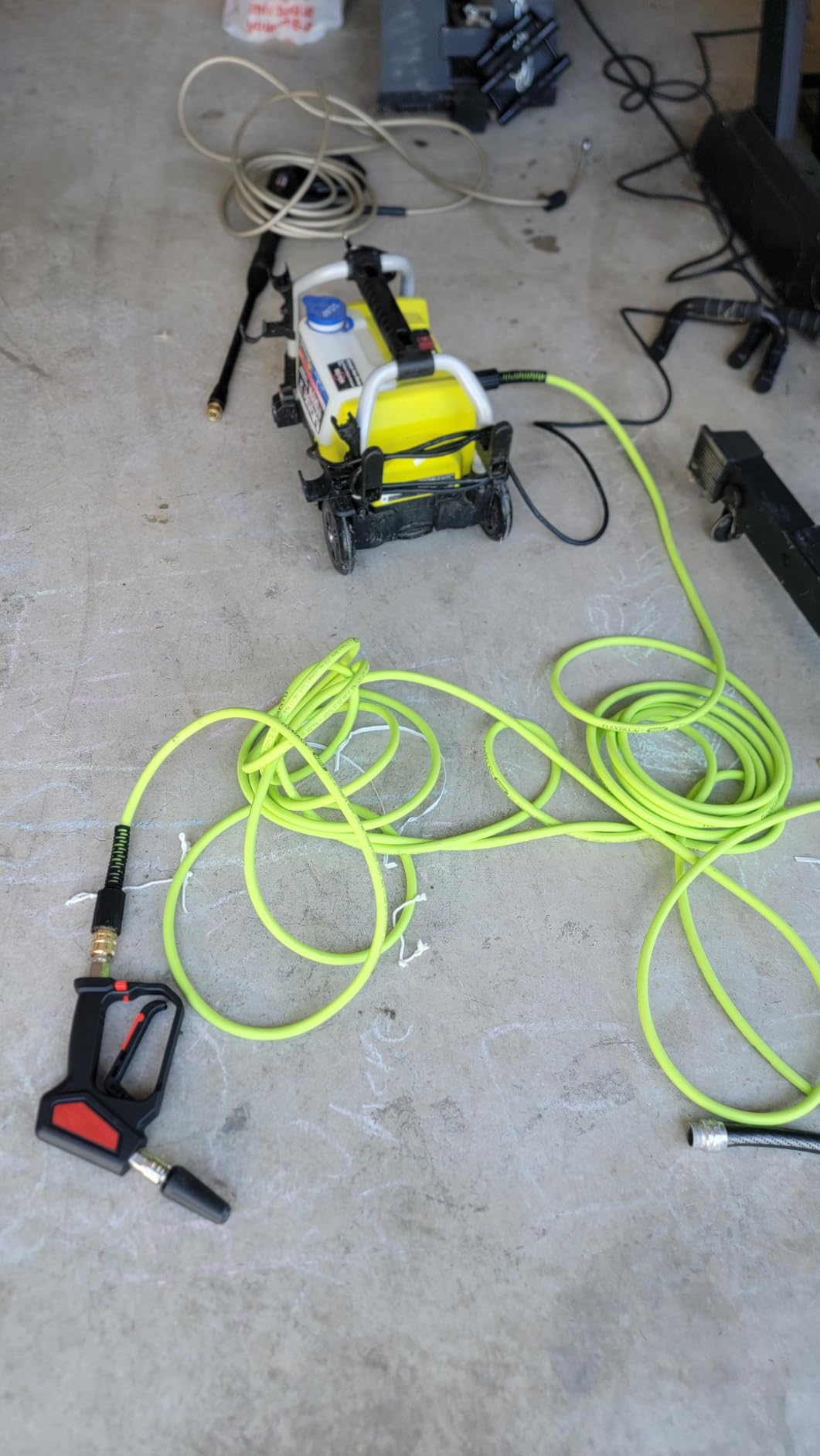 Flexzilla Pressure Washer Replacement Hose, 1/4 in. x 50 ft., 3100 PSI, M22 Fittings, No-Kink, Lightweight, ZillaGreen customer photo 1