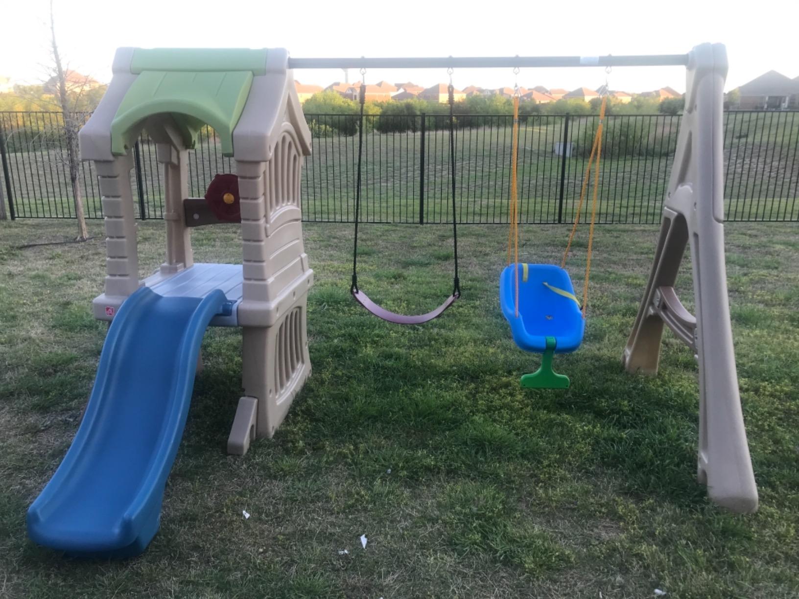 Step2 Play Up Gym Set for Kids, Outdoor Swing Set, Backyard Slide, Swings, Playhouse, & Crawl Space, Two Tier, Easy Set Up, Toddlers Ages 3-6 Years Old customer photo 1