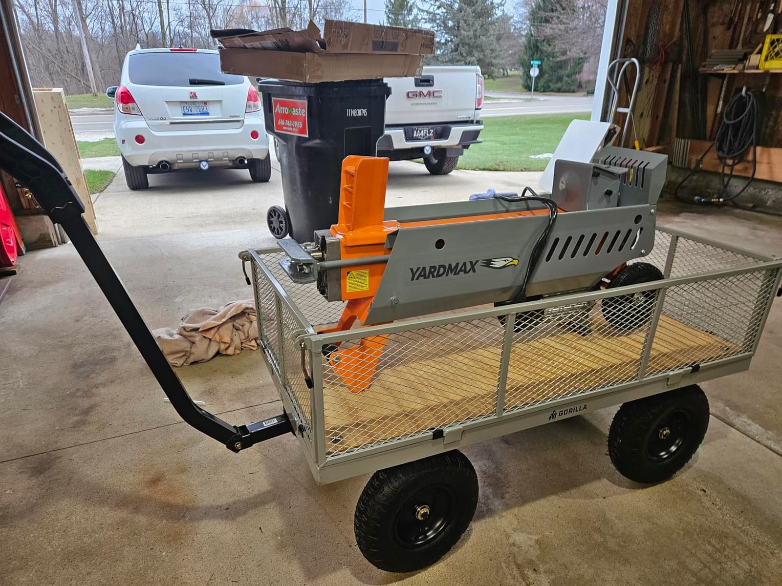 Gorilla Carts Steel Utility Garden Cart, 1000 lb. Capacity, Gray customer photo 1
