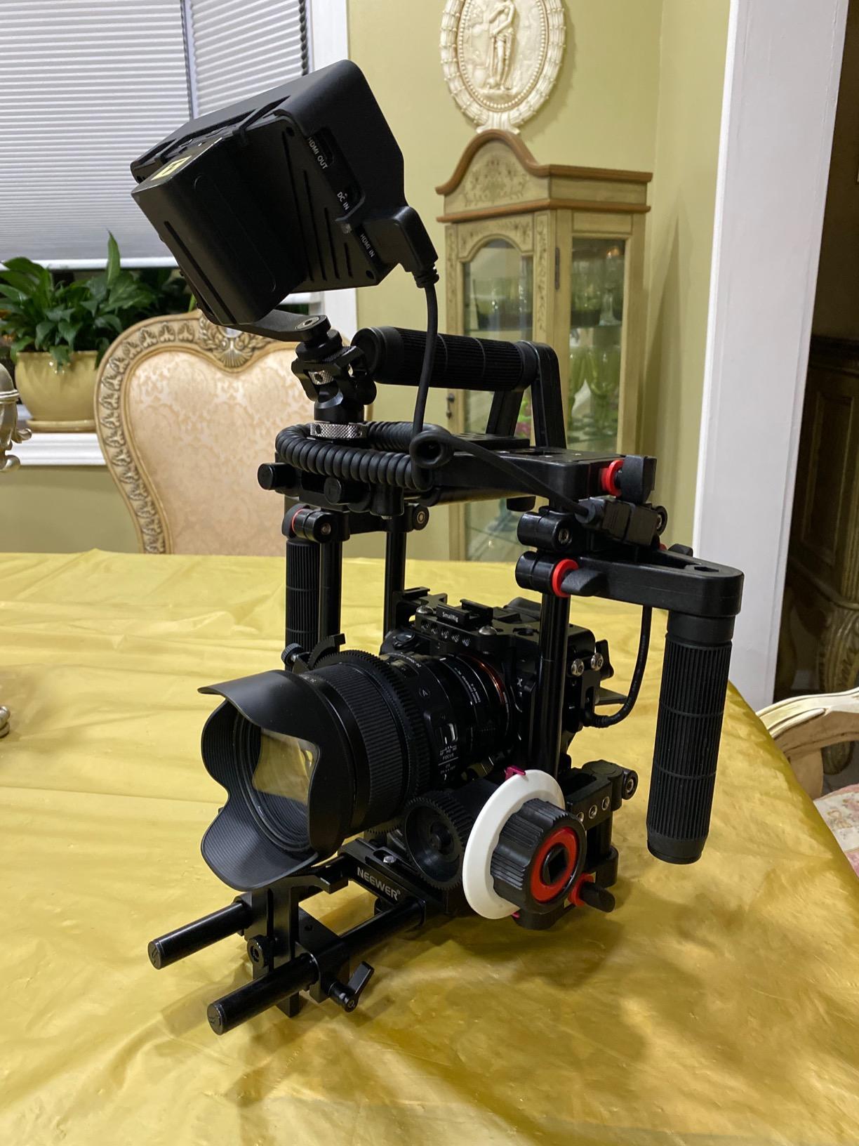 FC-CTH Power Camera Cage with Top Handle, Side Grips & 15mm Rods customer photo 1