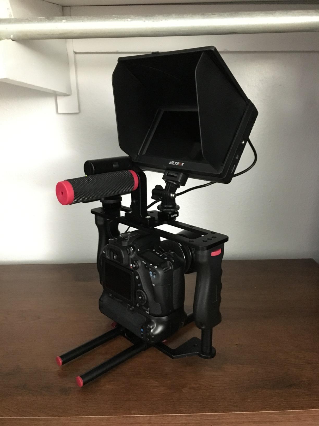 NEEWER Camera Video Cage Film Movie Making Kit, Aluminum Alloy with Top Handle, Dual Hand Grip, Two 15mm Rods, Compatible with Canon Sony Fujifilm Nikon DSLR Camera and Camcorder (Black + Red) customer photo 2