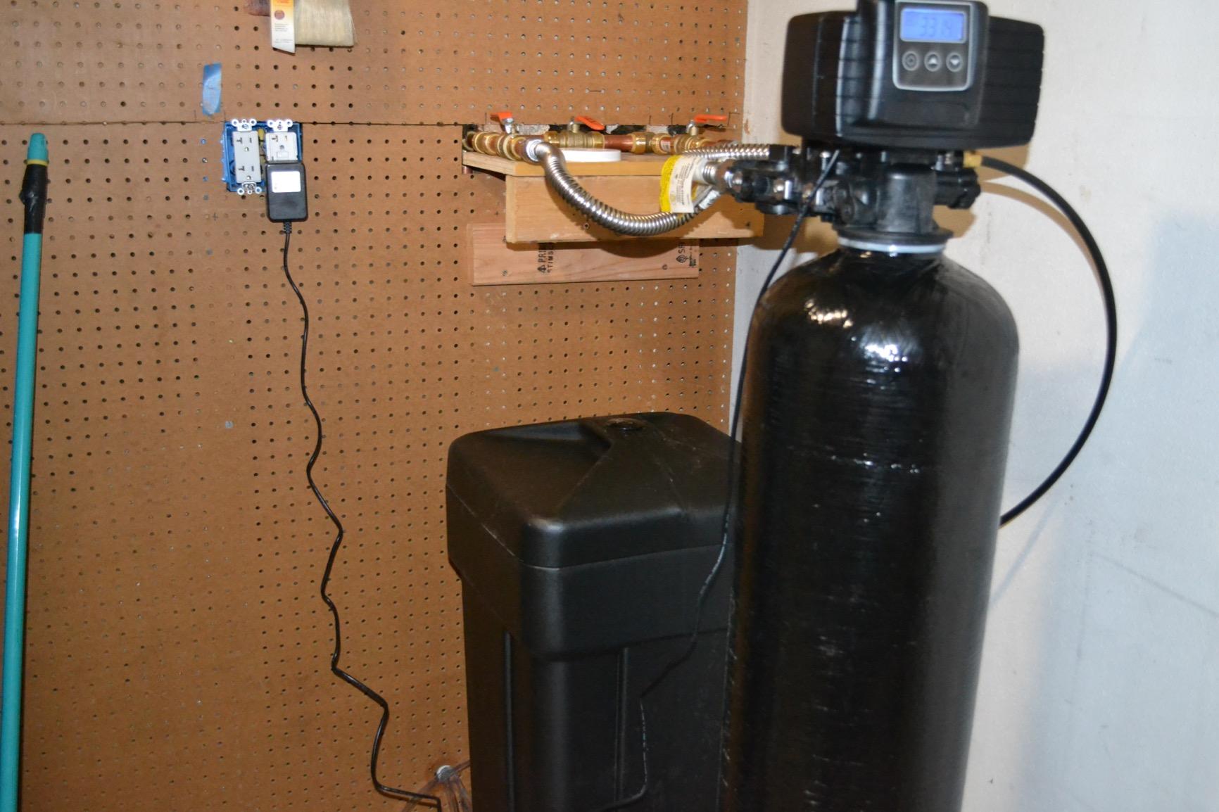 Fleck 5600 SXT Metered 64,000 Grain Water Softener, 10% resin customer photo 1