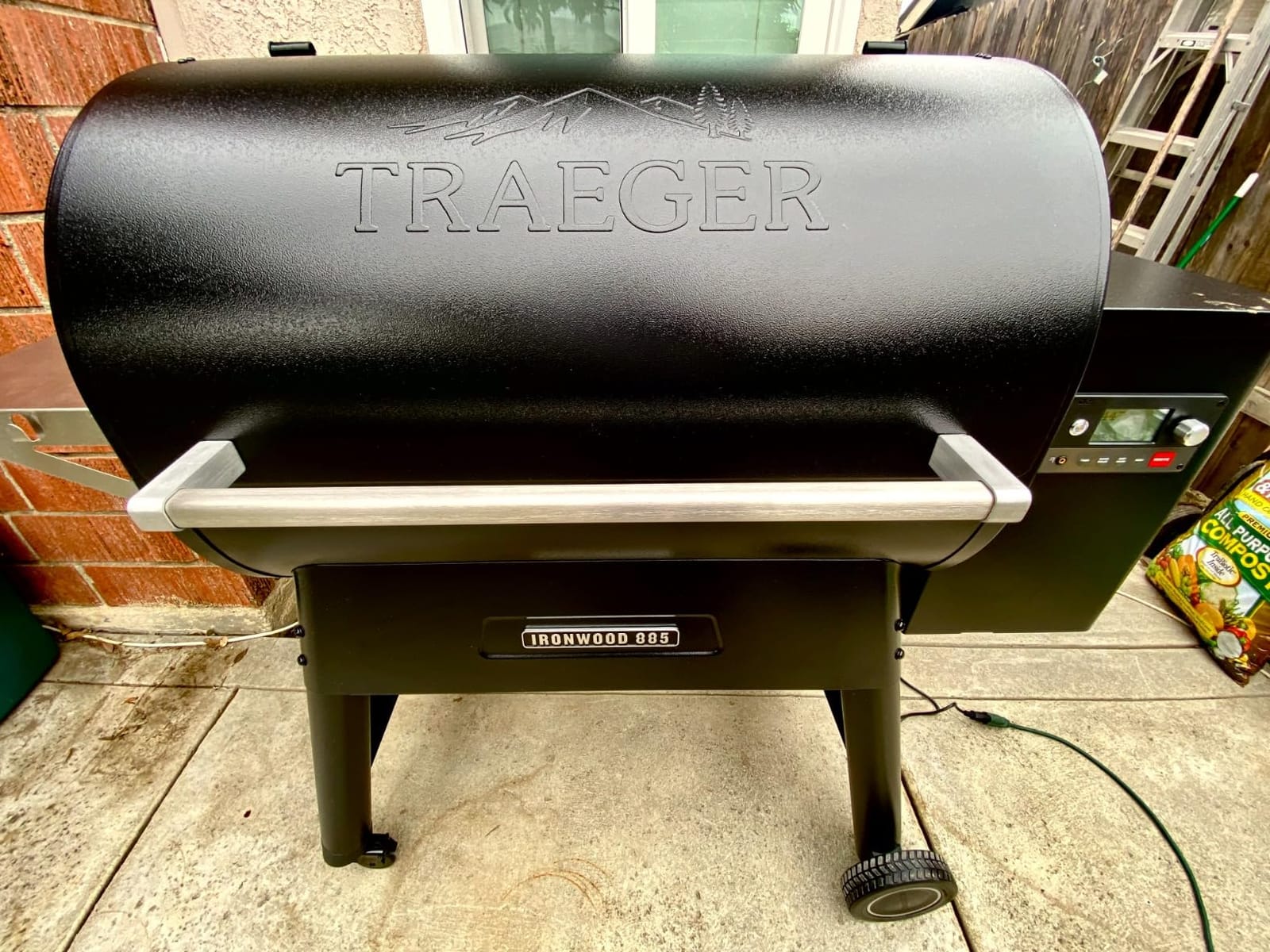Traeger Ironwood 885 Wood Pellet Grill & Smoker, 885 Sq In, WiFi customer photo 2