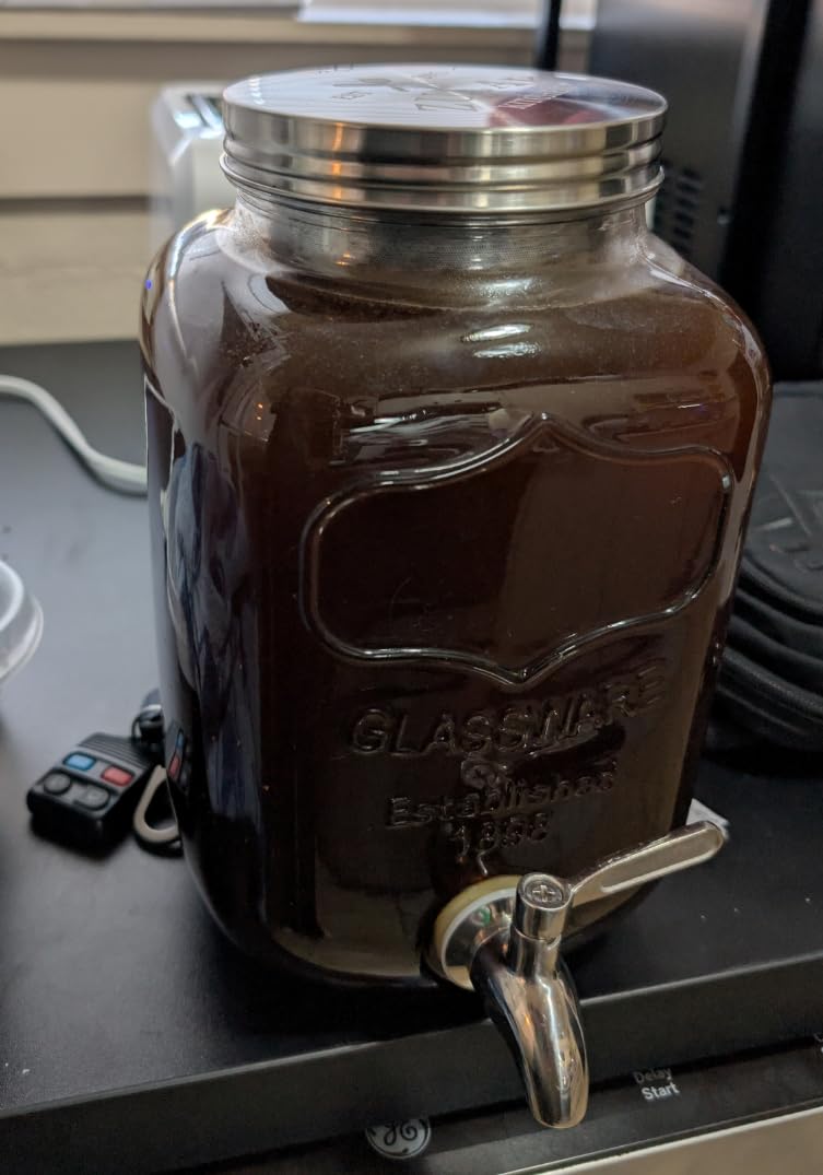 Zulay 1 Gallon/128oz Cold Brew Maker – Thick Glass Cold Brew Pitcher with Stainless Steel Filter, Lid & Spout – Large Cold Brew Coffee Maker - Iced Coffee & Sun Tea Pitcher for Fridge – Silver customer photo 1