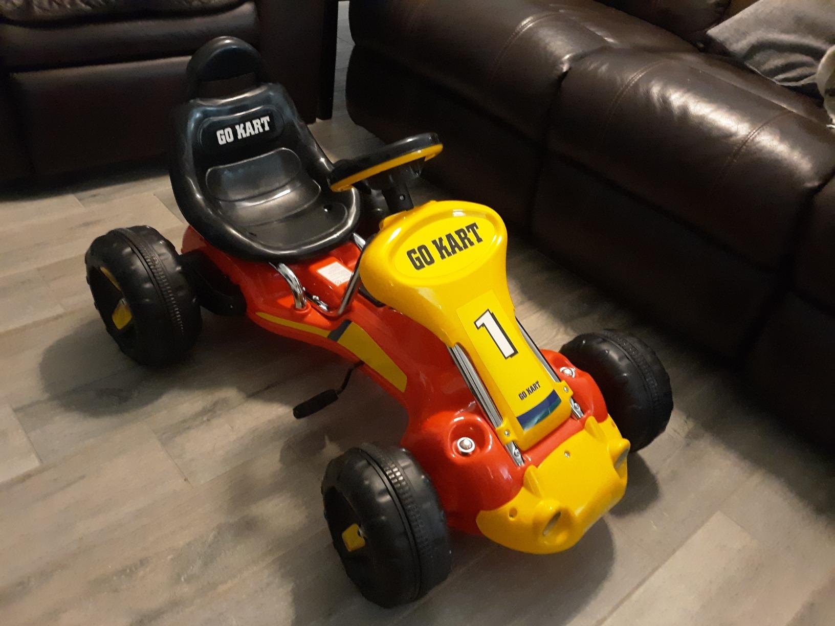 Costzon Go Kart for Kids, 4 Wheel Pedal Powered Go Cart with Adjustable Seat, Handbrake & Non-Slip Wheels, Outdoor Racer Ride On Pedal Car, Gift for Boys Girls (Green) customer photo 1