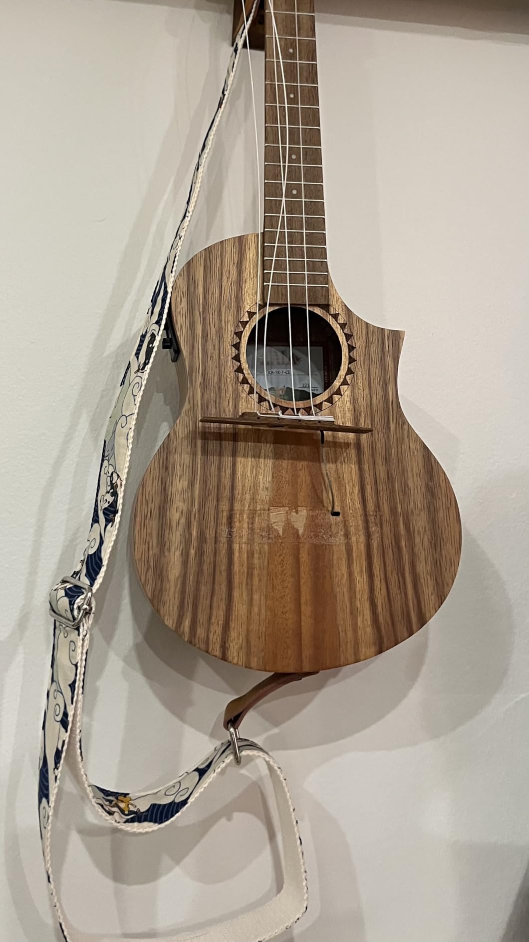 Kala KA-TK-C-CE Teak Tri-Top Concert Acoustic-Electric Ukulele customer photo 2