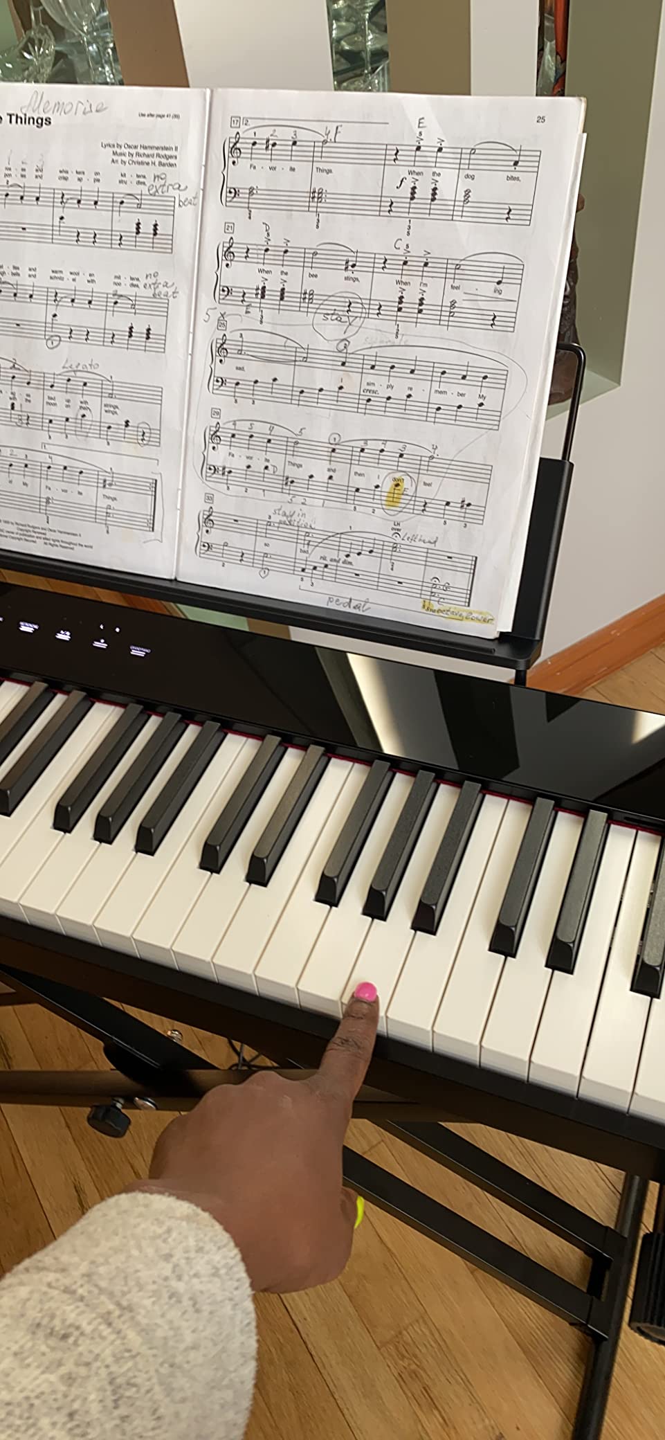Casio Privia PX-S1100 – 88-Key Touch-Responsive Weighted Digital Piano | Ultra-Portable | Superior Sound | German Grand Tone, Bluetooth, Casio Music Space App | Gloss White Finish customer photo 2