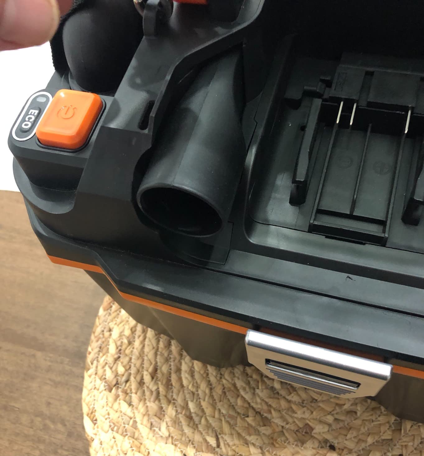 WORX Cordless Wet/Dry Vacuum, 20V 2.1 Gal, WX031L customer photo 2