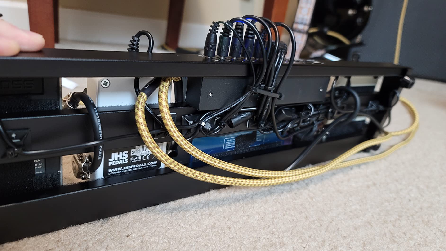 AKLOT Guitar Pedal Board with Built-in Power Supply Guitars Effect Pedalboard Aluminium Alloy Power Supply 19