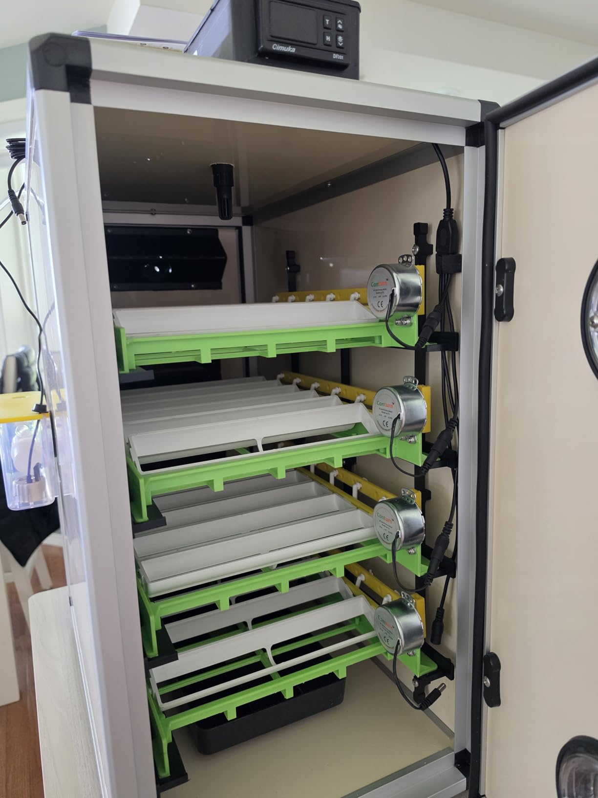 Hatching Time Incubators for Hatching Eggs, CT180SH Egg Setter & Hatcher customer photo 1