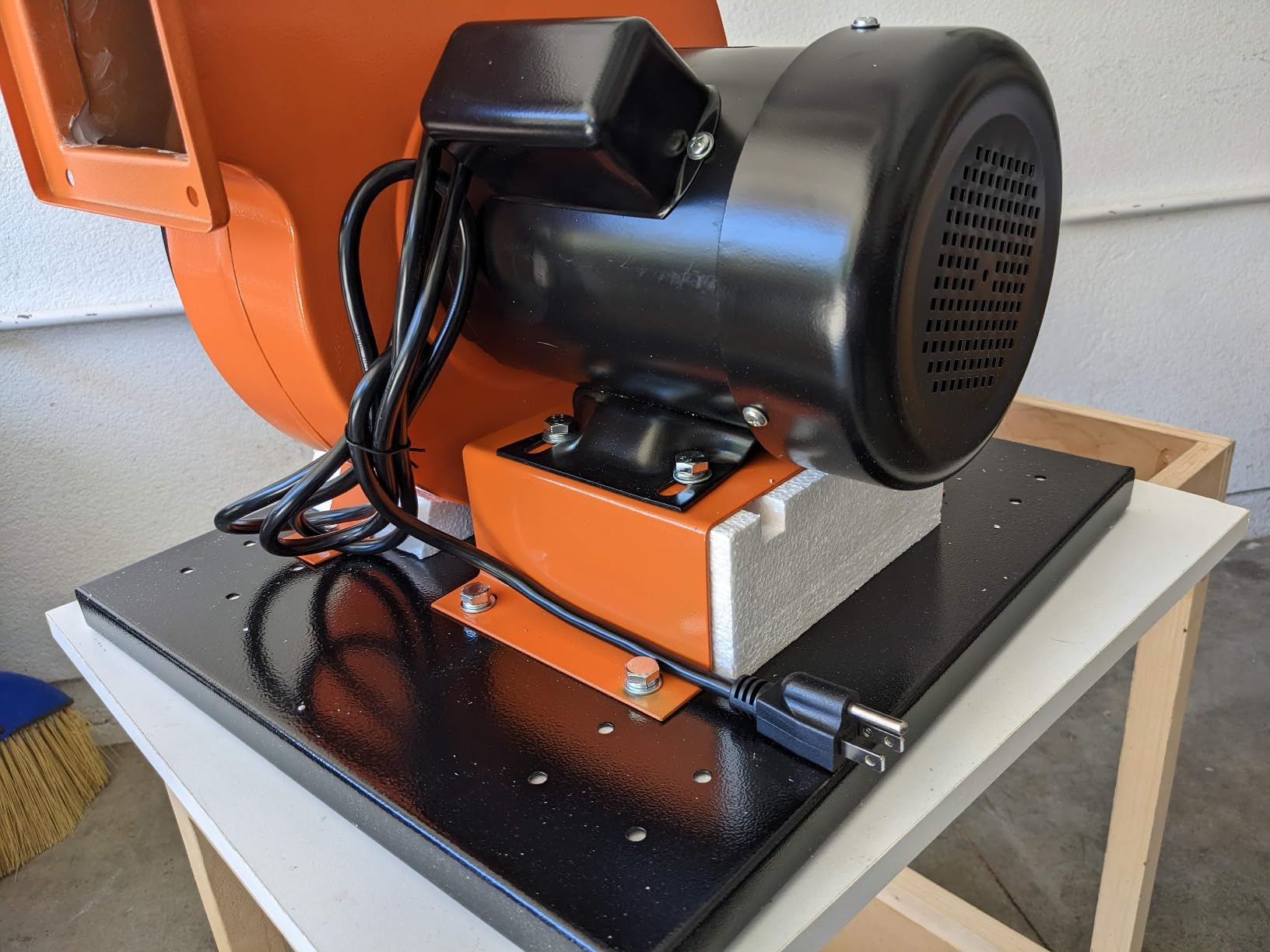 WEN Woodworking Dust Collector, 7.4-Amp Induction Motor with 15-Gallon Bag, Mobile Base, and Optional Wall Mount (DC3474) customer photo 1
