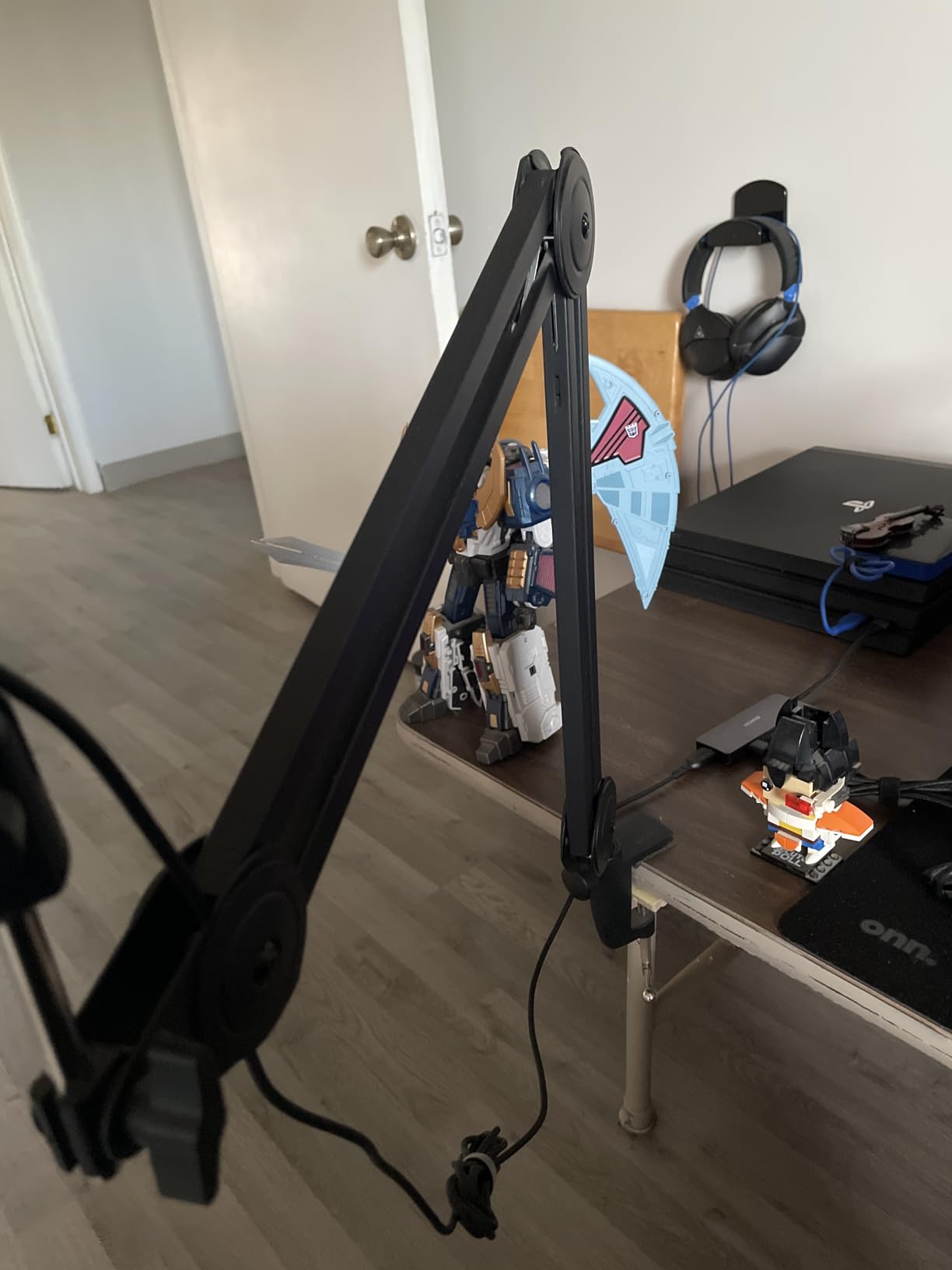 FIFINE BM63 Heavy Duty Suspension Scissor Microphone Boom Arm for Podcast customer photo 1