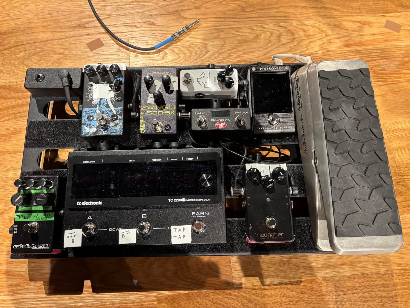 GOKKO Guitar Pedal Board with Power Supply Bracket 22