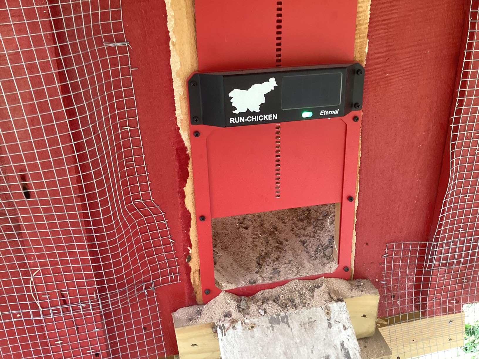 RUN-CHICKEN Door Eternal – Solar Automatic Chicken Coop Door with Built-in Solar Power & Battery Backup, Smart App & Timer Control, Weatherproof Aluminum, Predator-Proof, Easy to Install (Red) customer photo 2