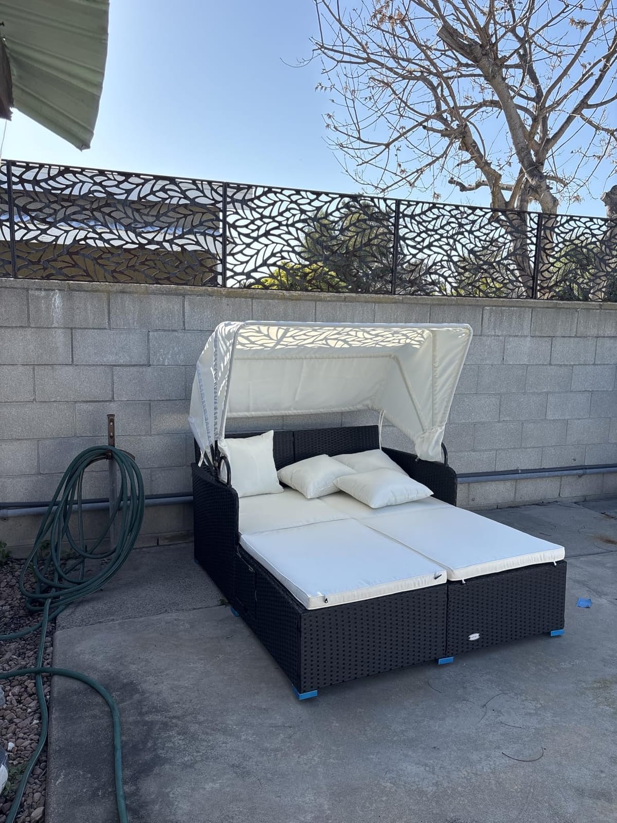 ORALNER Outdoor Daybed, 2-Person Wicker Patio Sofa with Retractable Canopy, Cushions & Pillows, 2 Side Trays, PE Rattan Sunbed Double Lounger for Deck Poolside Garden Balcony (Navy) customer photo 2