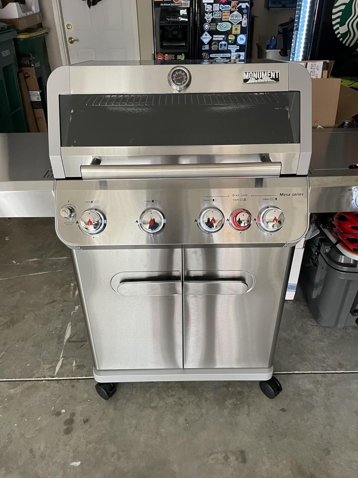 Monument Grills Mesa Series, 4+1 Outdoor Barbecue Stainless Steel Propane Gas Grill, 4 Burners & 1 Side Burner 62,000 BTU Patio Garden Barbecue Grill with Knob Controls, Mesa415BZ customer photo 2