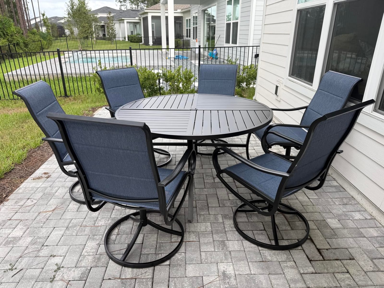 Sophia & William Patio Dining Set for 6, Round Table & Swivel Chairs, Blue customer photo 1
