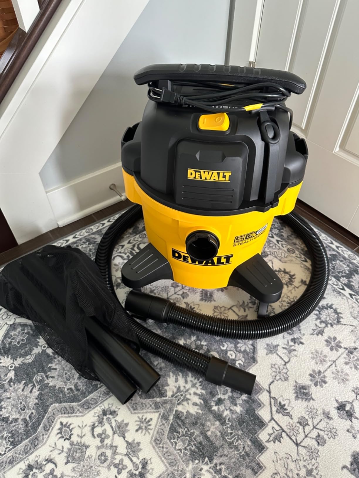 DEWALT STEALTHSONIC Wet Dry Shop Vac 6 Gallon 5 HP, DXV06P-QT customer photo 2