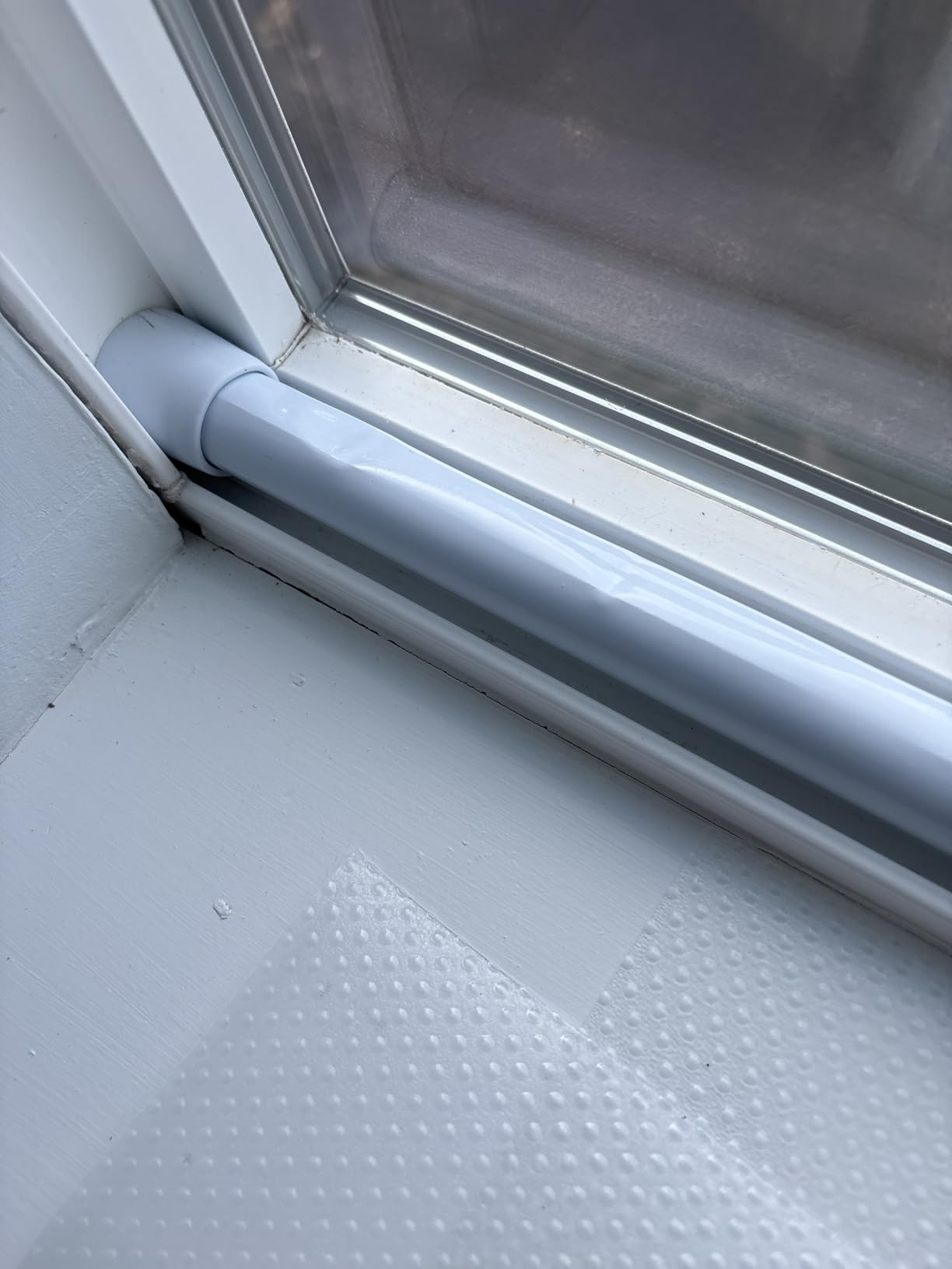 6 Pack Adjustable Window Security Bars - Heavy Duty Steel, Indoor Window Safety Locks for Sliding Windows, 19.6''-35.4'' Security Bar for Windows customer photo 1