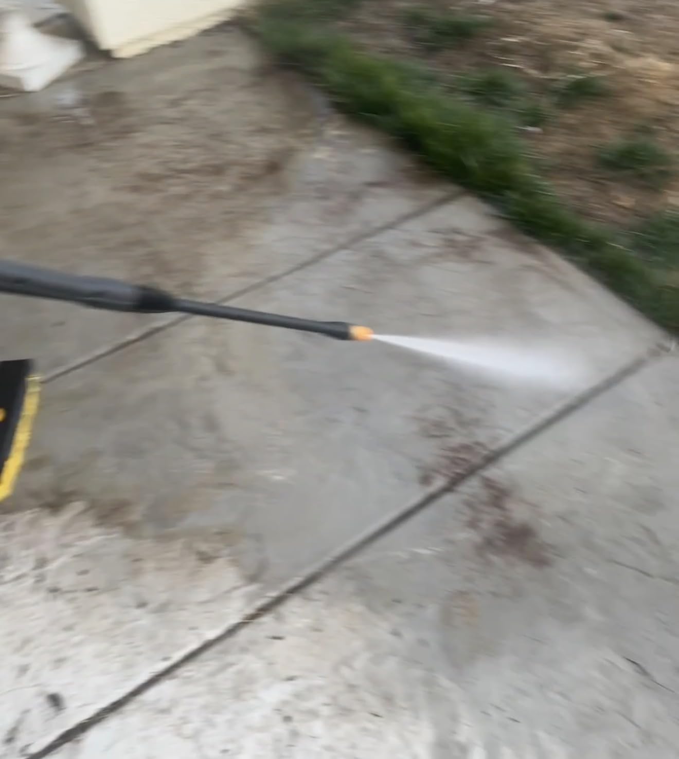 Pressure Washer, Power Washer with 4 Quick Connect Nozzles, High Pressure Cleaning Machine with Foam Cannon for Cars/Fences/Driveways/Patios/Home Cleaning customer photo 1