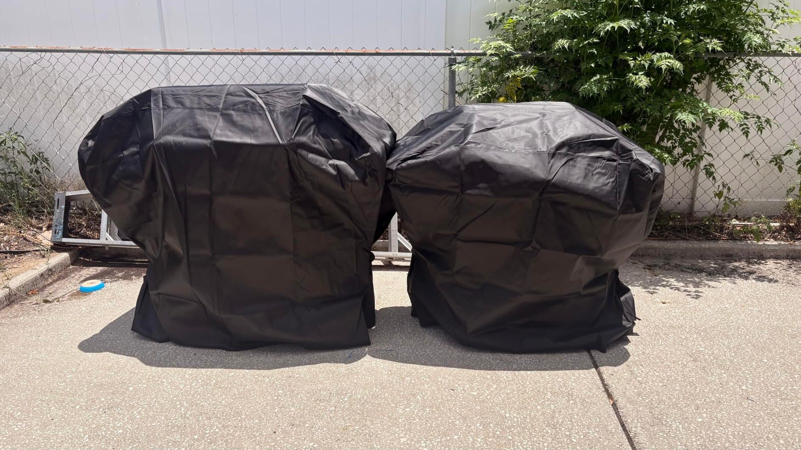 Grill Cover, 58 inch Heavy Duty BBQ Gas Grill Cover for Outdoor Grill, Waterproof, Weather Resistant, Anti-UV, Rip-Proof, Fade Resistant Barbecue Cover with Hook-and-Loop Straps for Most Grills customer photo 2