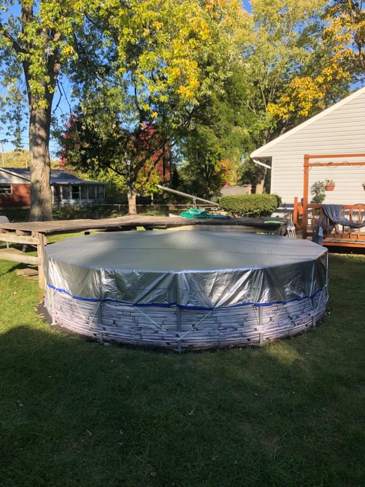MIXC Outdoor Waterproof 600D Square Hot Tub Cover 85 x 85 Inch Fit 84 x 84 or 83 x 83 or 82 x 82 Inch or 7 ft x 7 ft Heavy Duty Spa Cover Protectors customer photo 1