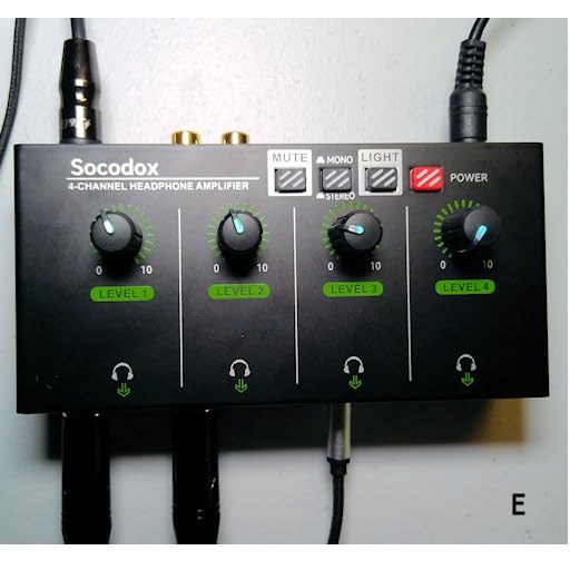 4 Channel Headphone Amplifier, 8 Outputs Stereo Audio Amplifier customer photo 1