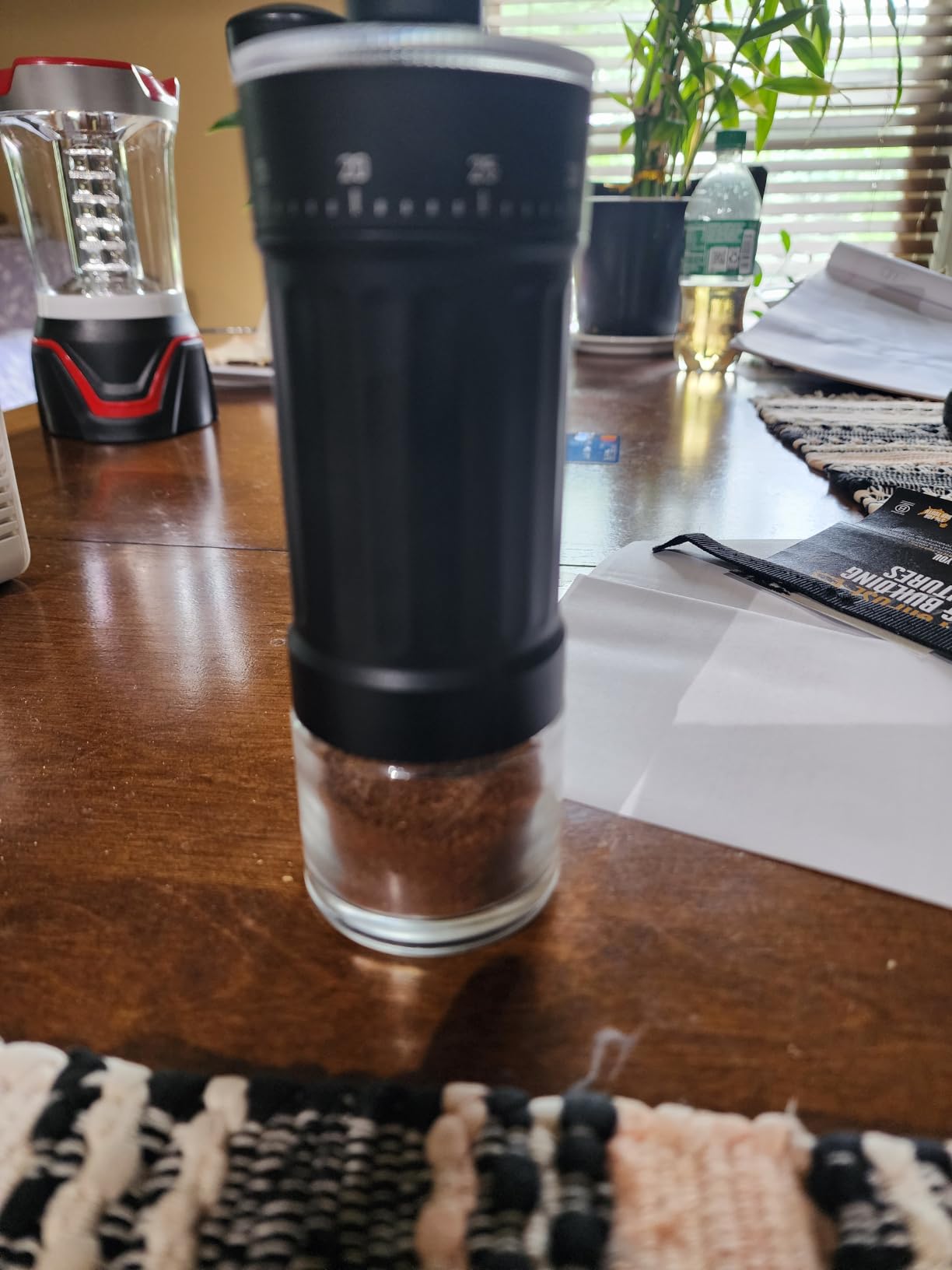 CEVING Mini Manual Coffee Grinder With 40 Adjustable Settings, Black customer photo 1
