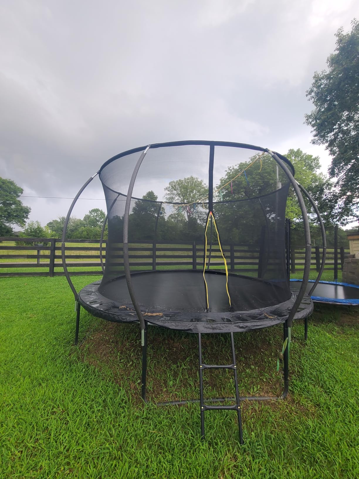 Gigu 10FT 12FT 14FT 15FT 16FT Recreational Trampolines with Enclosure Net and Ladder and Anti-Rust Coating, ASTM Approved Trampoline Outdoor for Kids and Adults customer photo 2
