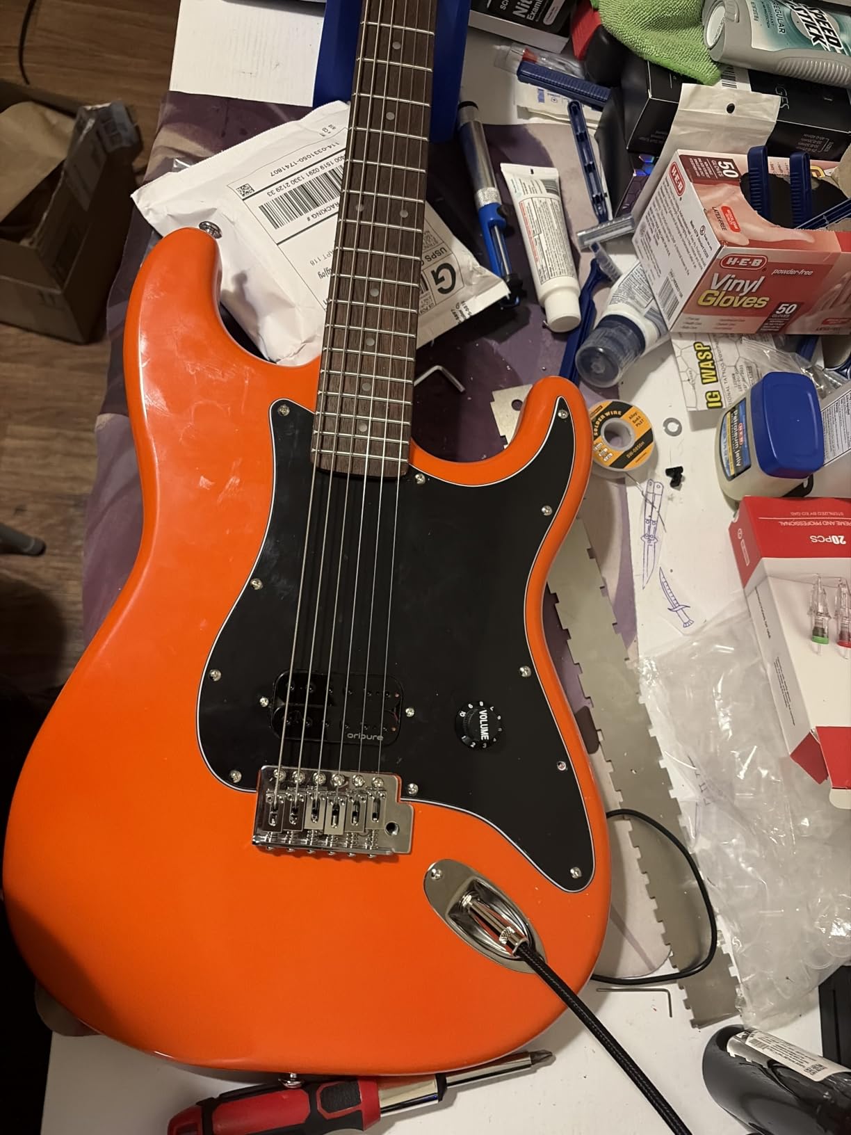 AKLOT Beginner Electric Guitar Kit: 10W Amp, Coil-Split HSS Pickups, Lesson Book, Roasted Maple Neck, Gig Bag, Tuner, Strap, Picks, Stryde Violet Venom customer photo 2