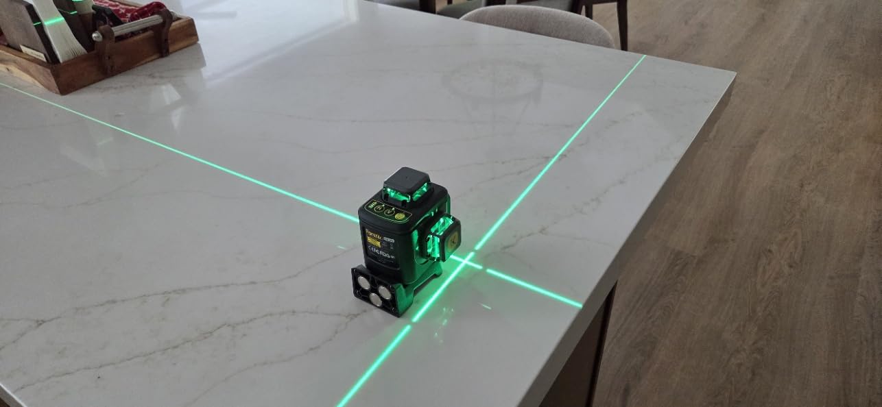 Fanttik D12 ACE Laser Level 3x360° 16 Lines Self-Leveling for Construction customer photo 1