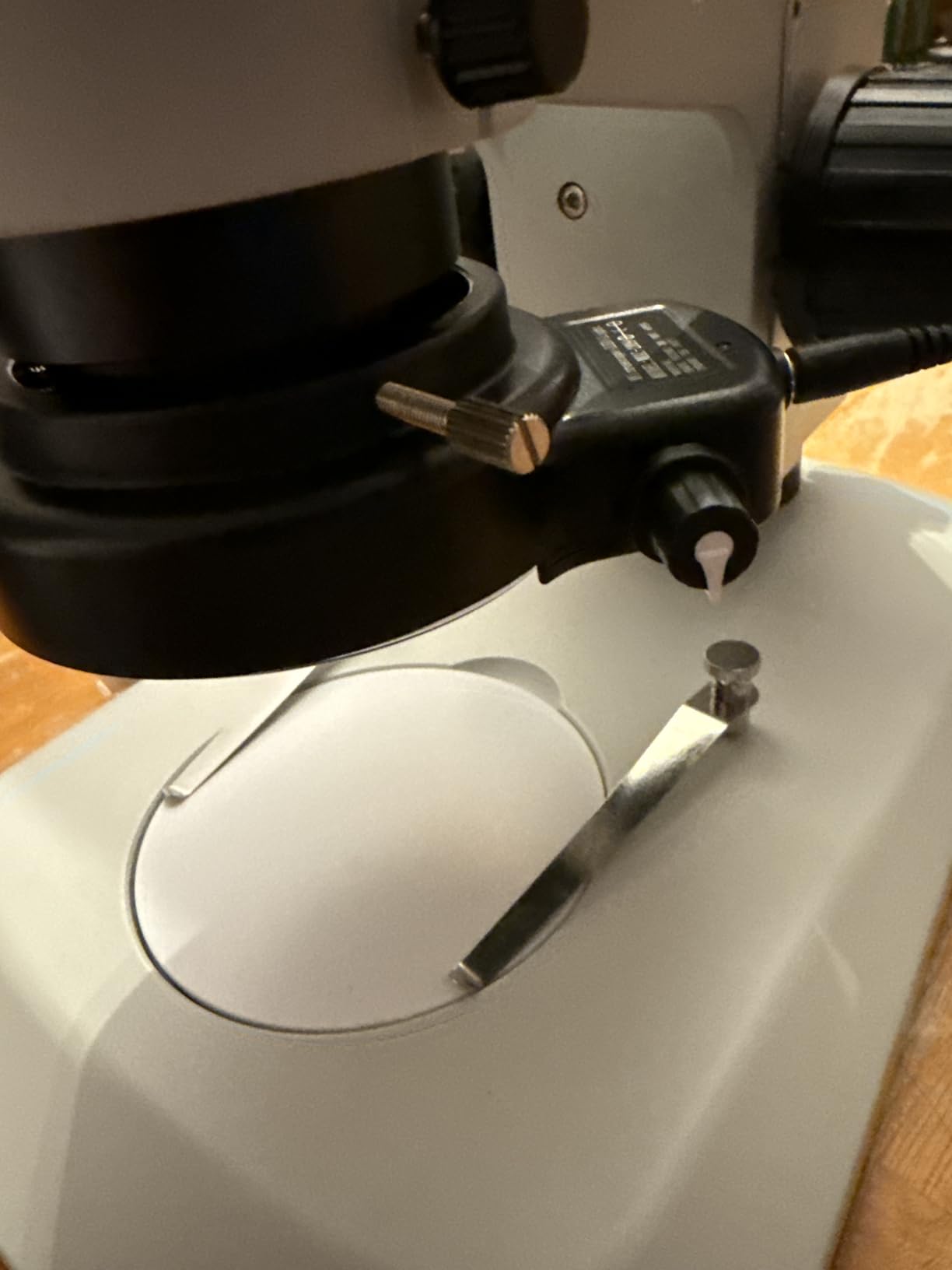 Trinocular Stereo Microscope,Trinocular Microscope，with 56-Bulb LED Ring Light,6X-45X Magnification,WF10X Eyepieces,0.6X-4.5X Zoom Objective and 0.5X ctv Adapter customer photo 2