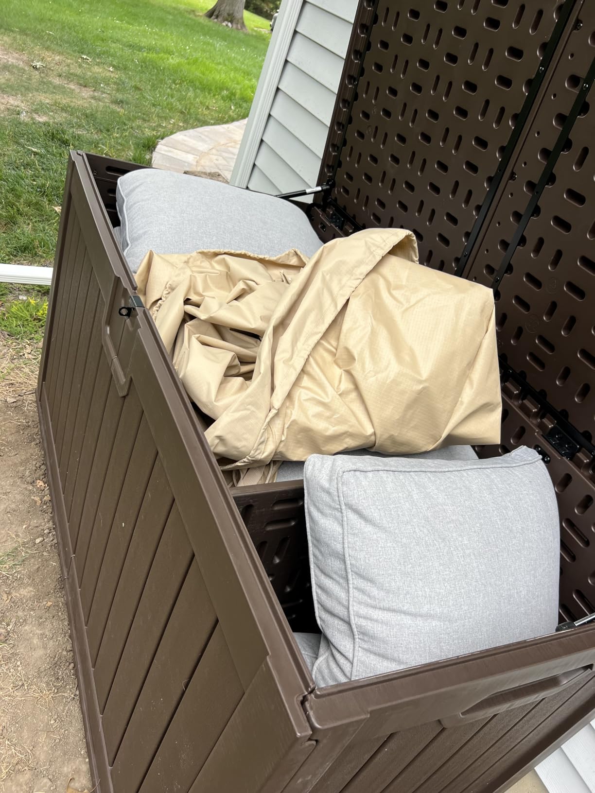 Flamaker Resin Deck Box 100 Gallon Large Outdoor Storage Box Waterproof customer photo 2