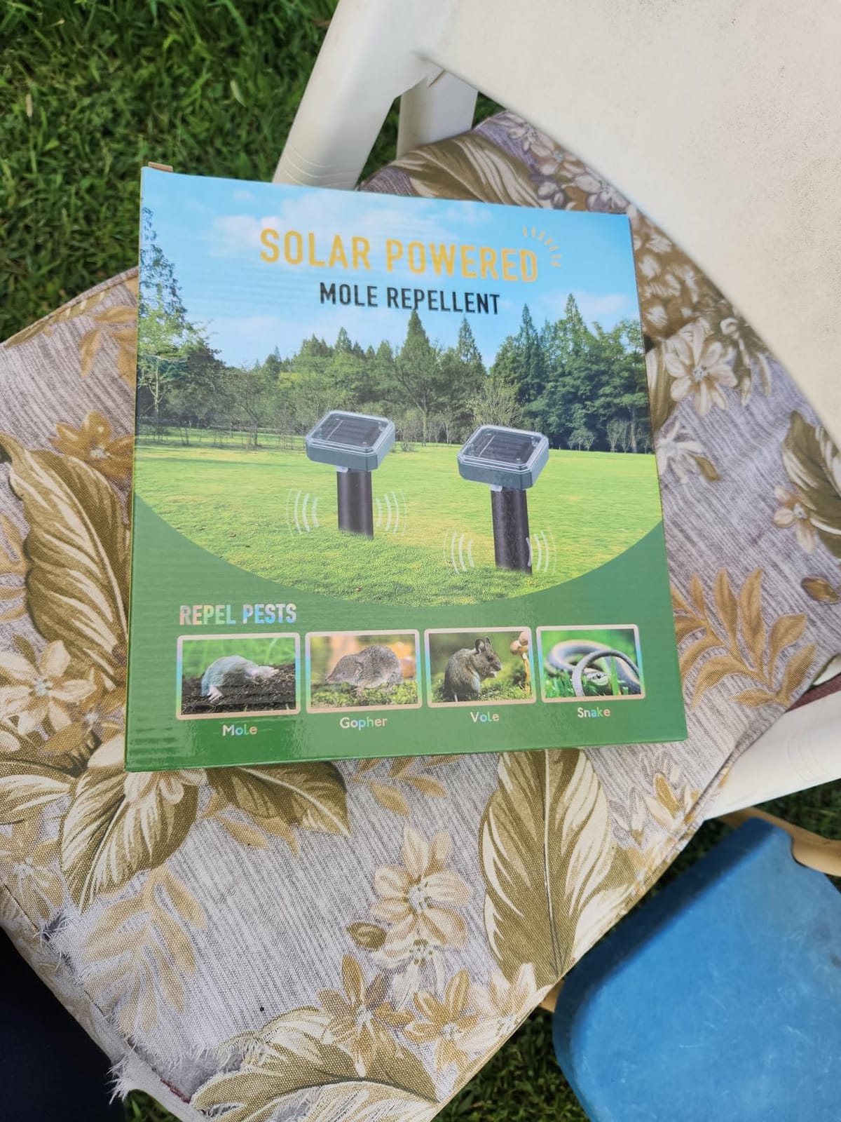 Mole Repellent for Lawns - Gopher Repeller Ultrasonic Solar Powered Vole Repellent Outdoor Waterproof Rat Deterrent Spikes Repellent Snake,Chipmunk,Groundhog,Sonic Mole Stakes for Garden,Yard customer photo 1